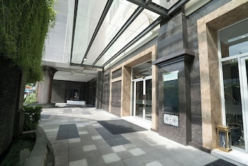 luminous leman luxury apartments