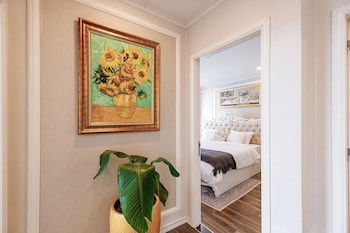 luminous leman luxury apartments