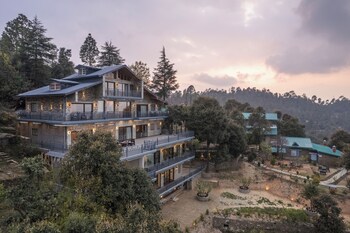 dharohar retreat mukteshwar