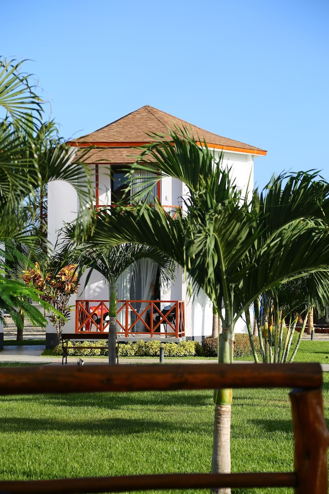 casa andina select zorritos tumbes