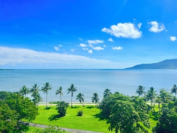 the oceanfront cairns