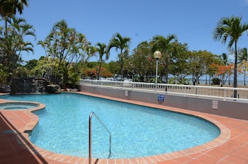 the oceanfront cairns