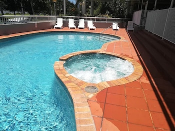 the oceanfront cairns