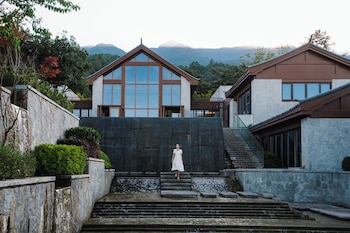 clouds villa