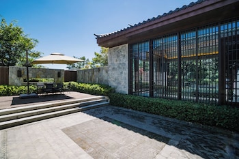 clouds villa