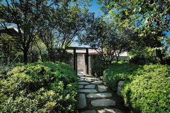 clouds villa