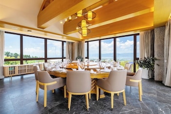 clouds villa