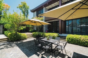 clouds villa