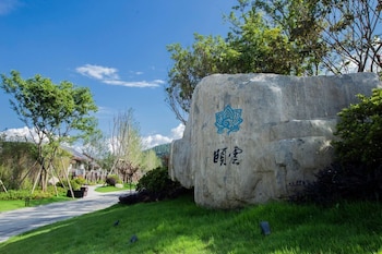 clouds villa