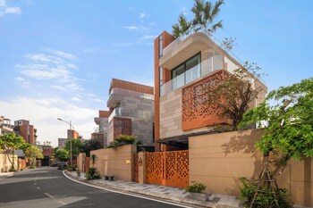 regal villas