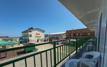 weekend family hotel