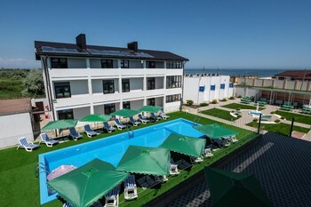 Weekend Family Hotel,,3 star