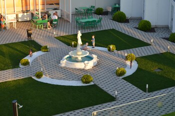weekend family hotel