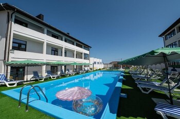 Weekend Family Hotel,,3 star