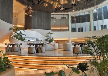 ray hotel by cloud 7