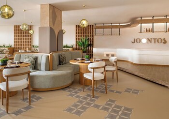 ray hotel by cloud 7