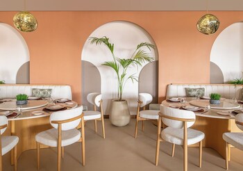 ray hotel by cloud 7