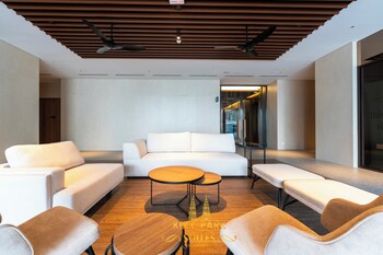 jewel oxley by klcc park suites
