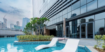 jewel oxley by klcc park suites