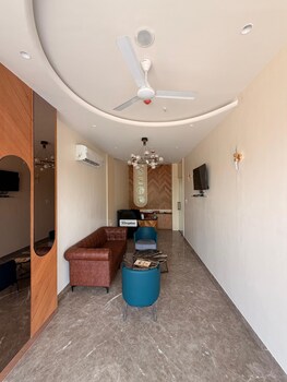 hotel tulsi tower
