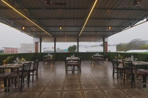 hotel ganga stone