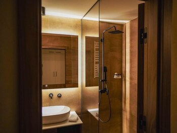Zyra Boutique Hotel,,3 star