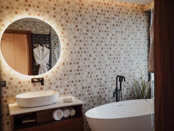 Zyra Boutique Hotel,,3 star