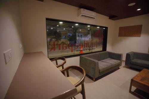 hotel jubilee park hitech city