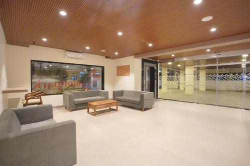 hotel jubilee park hitech city