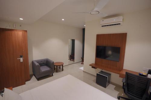 hotel jubilee park hitech city