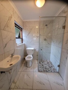 Neo Ruks Guest Houses Parow,,4 star