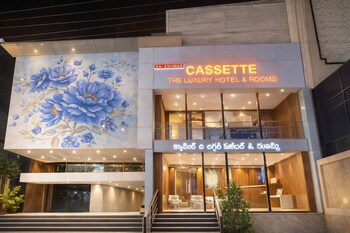 Cassette Inn,,2 star