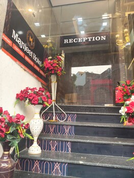 manjeet hotel and restaurant