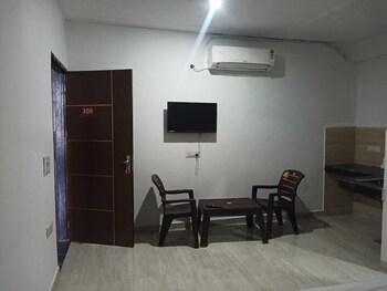 Hr Residency,,2 star