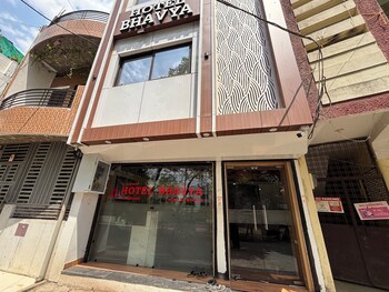hotel bhavya ujjain