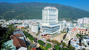 the golden crest quy nhon hotel
