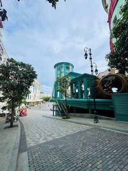 blue hotel phu quoc sunset town