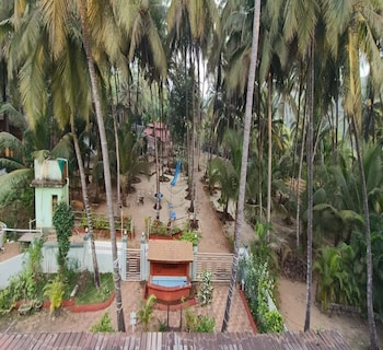 Ghar Mithbavkaranche,,2 star