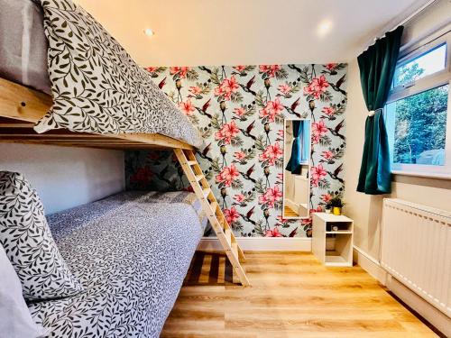 rest boutique willesden