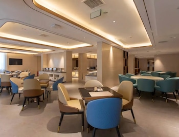 yeste international hotel wuhan tiandi