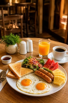 azizi boutique hotel
