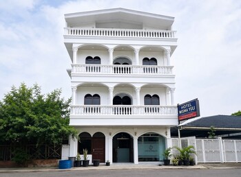hotel o near masjid raya al mashun forme