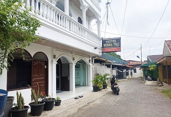 hotel o near masjid raya al mashun forme