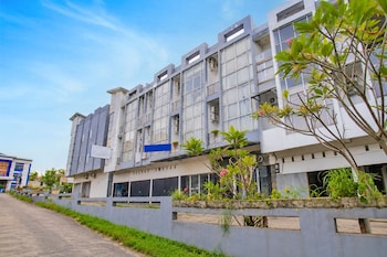 hotel o near taman wisata alam punti kay