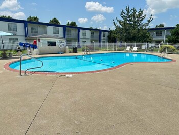 Baymont By Wyndham Lexington,,3 star