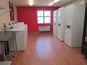 Motel 6 Suites Rochester Henrietta, Ny,,2 star