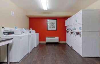 motel 6 suites rochester henrietta ny