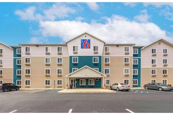 Motel 6 Suites Birmingham Pelham, Al,,2 star