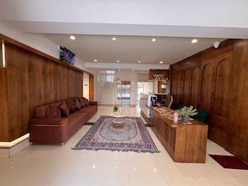 Carnival Inn,,3 star