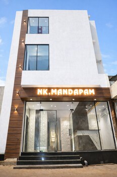 Mandapam Stays,,2 star